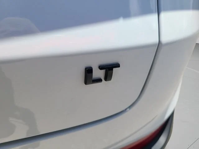 New 2026 Summit White Chevrolet LT image 9