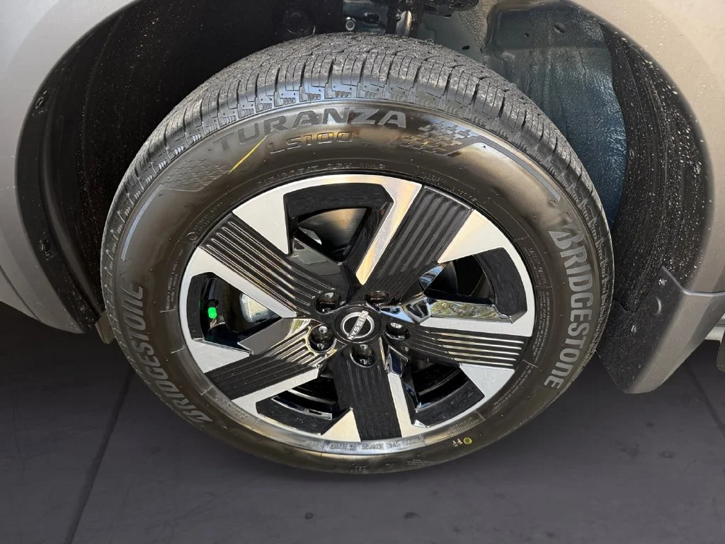 New 2027 Blue Nissan SV image 9