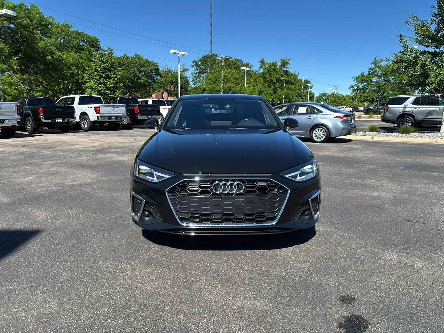 Used 2020 Mythos Black Metallic Audi Premium image 7