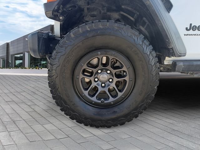 Used 2023 White Jeep High Tide image 9