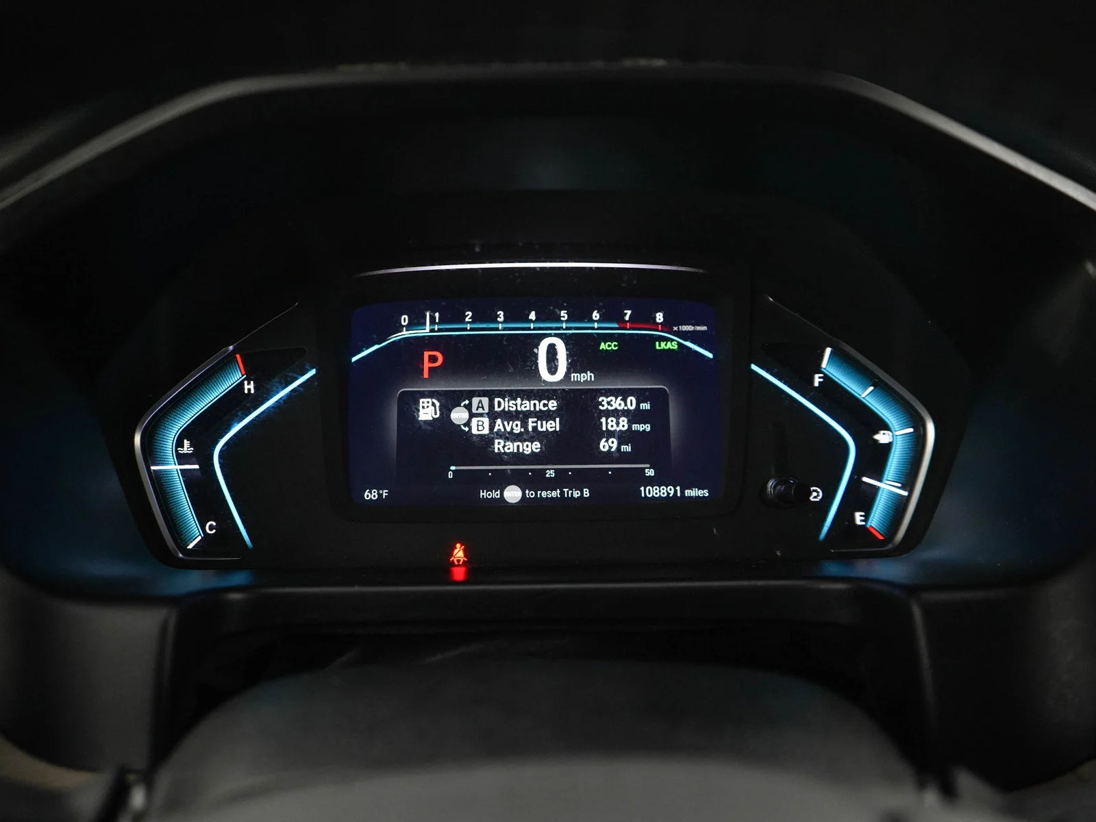 Used 2018 Modern Steel Metallic Honda EXL w/ Nav image 28