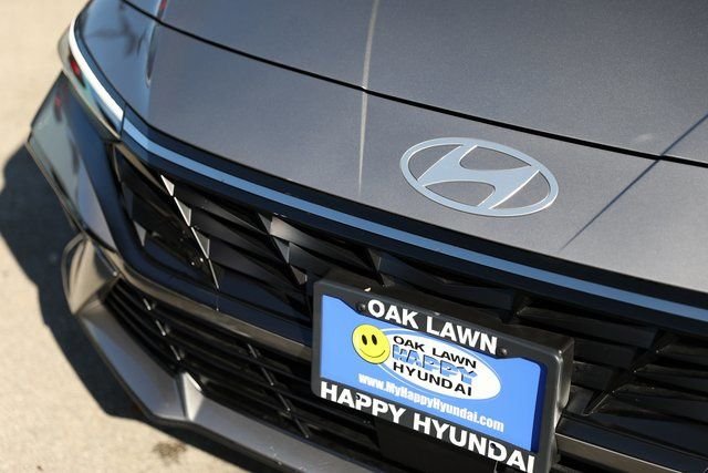 2025 Hyundai Elantra Limited - Photo 34