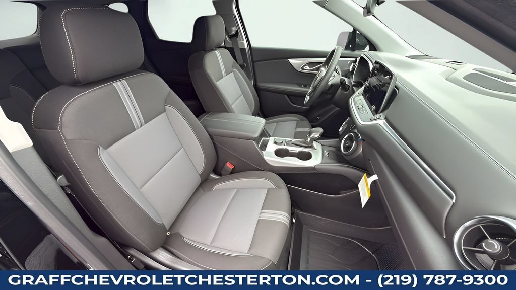 New 2026 Black Chevrolet 2LT image 33