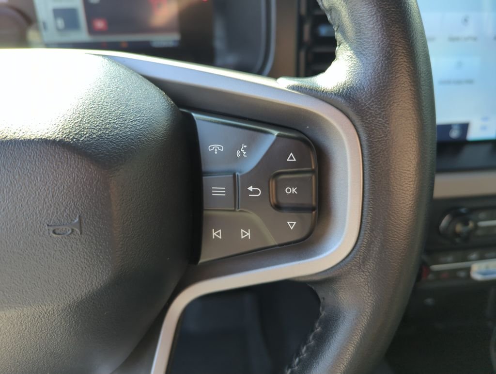 Used 2022 Green Ford Wildtrak image 22