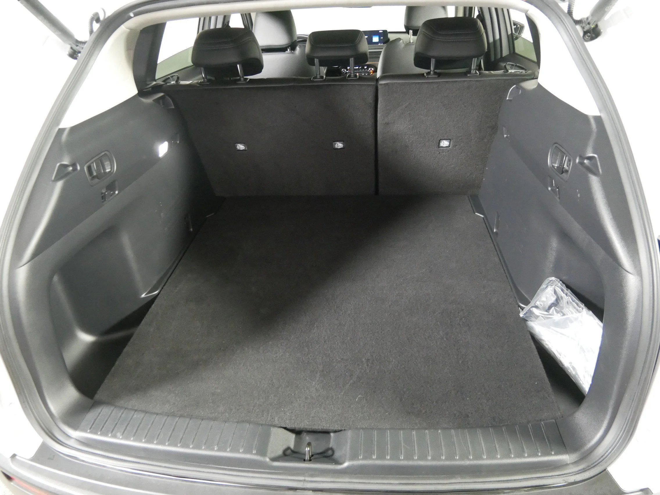 Used 2025 Wind Chill Pearl Mazda 2.5 S Premium Plus Package image 18