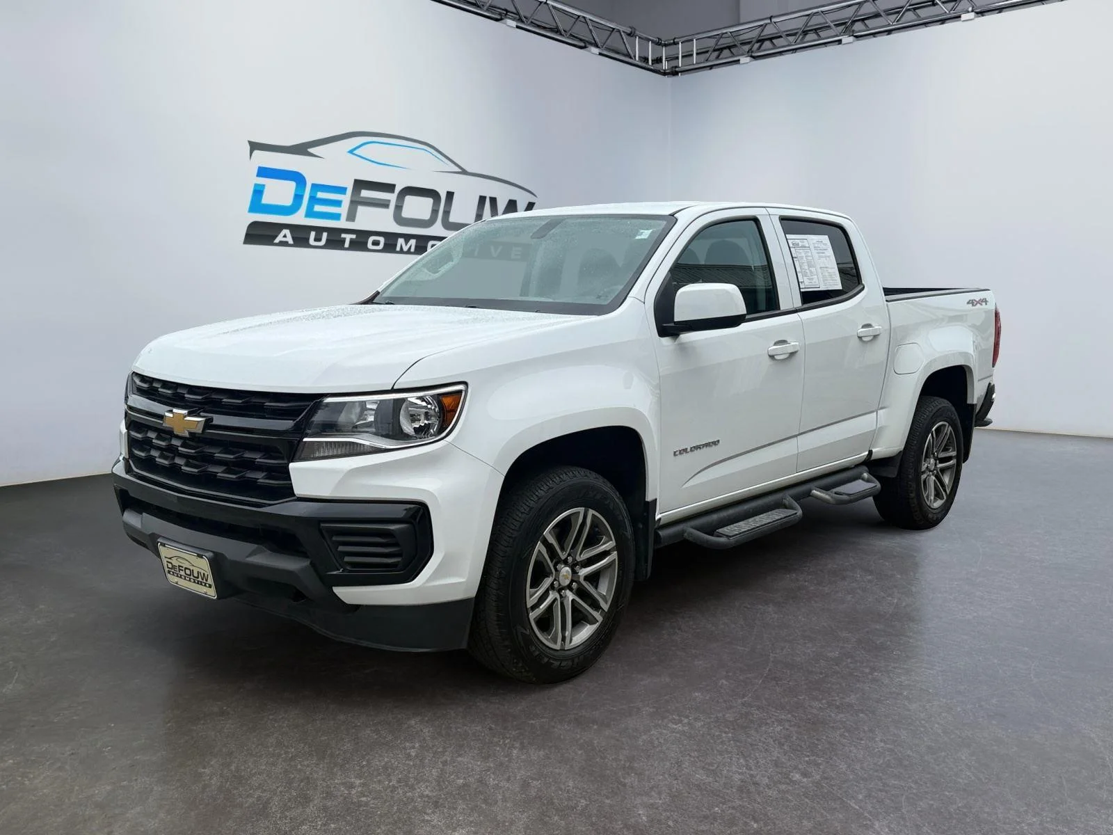 Used 2022 Summit White Chevrolet WT image 7