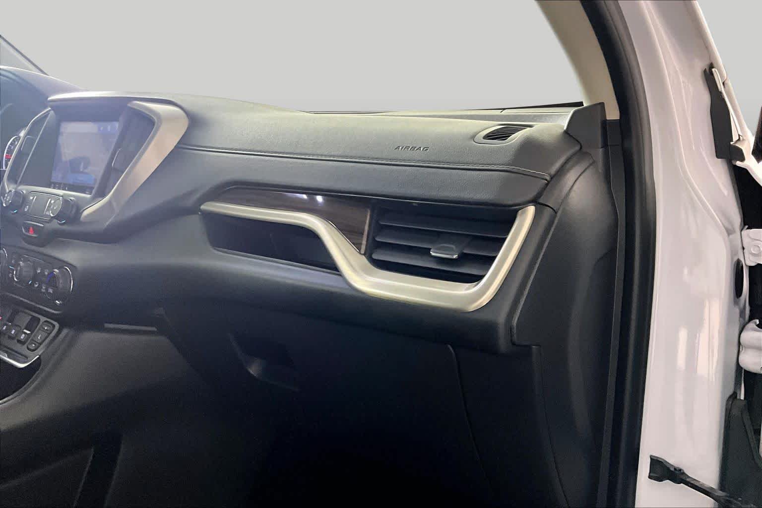 Used 2020 WHITE FROST TRICOAT GMC Denali image 17