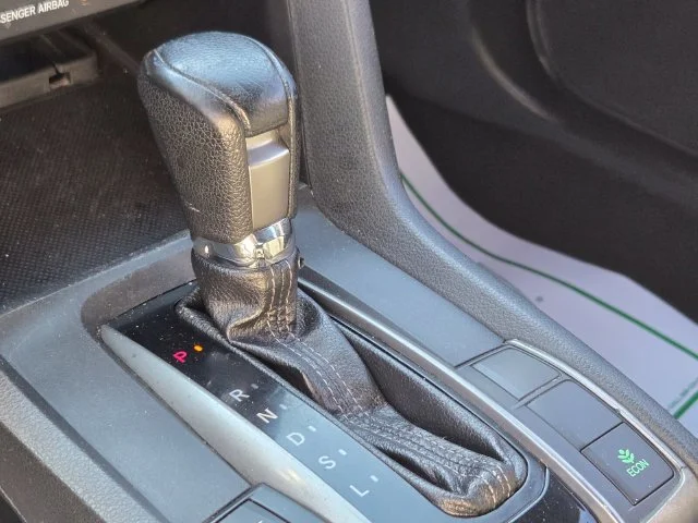 Used 2018 Silver Honda EX image 29