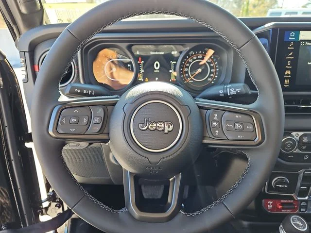 New 2026 Black Clear-Coat Exterior Paint Jeep Rubicon image 12