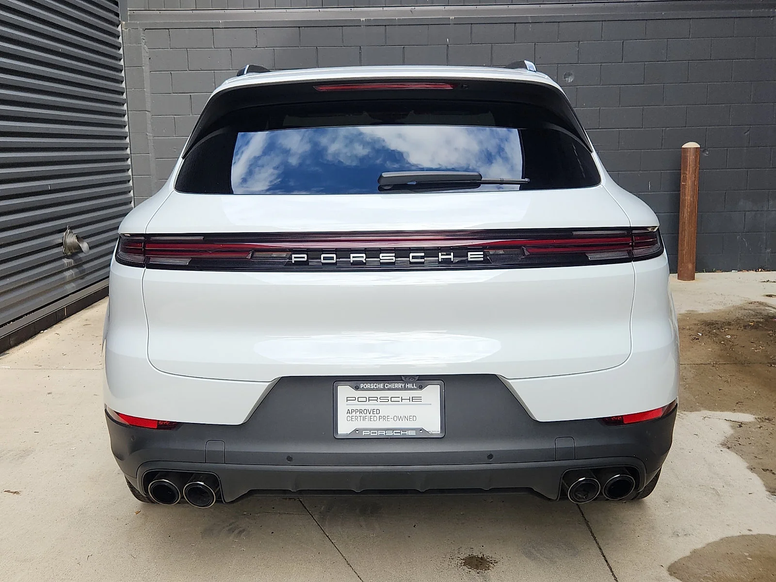 Used 2026 Carrara White Metallic   2Y Porsche  image 10