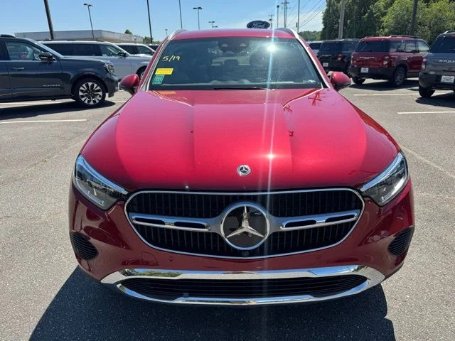 Used 2024  Mercedes-Benz GLC 300 image 2