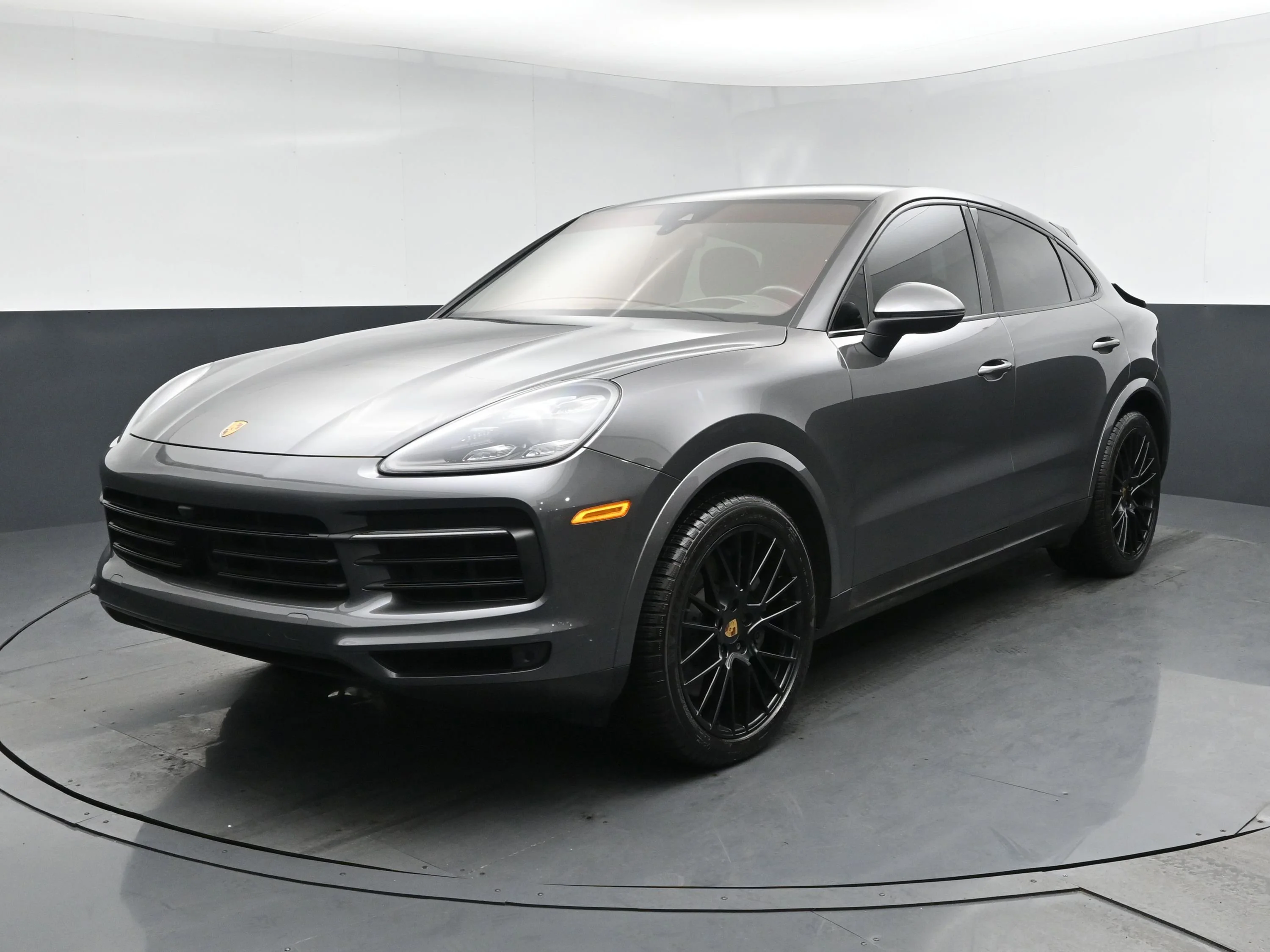 2021 Porsche Cayenne S's photo