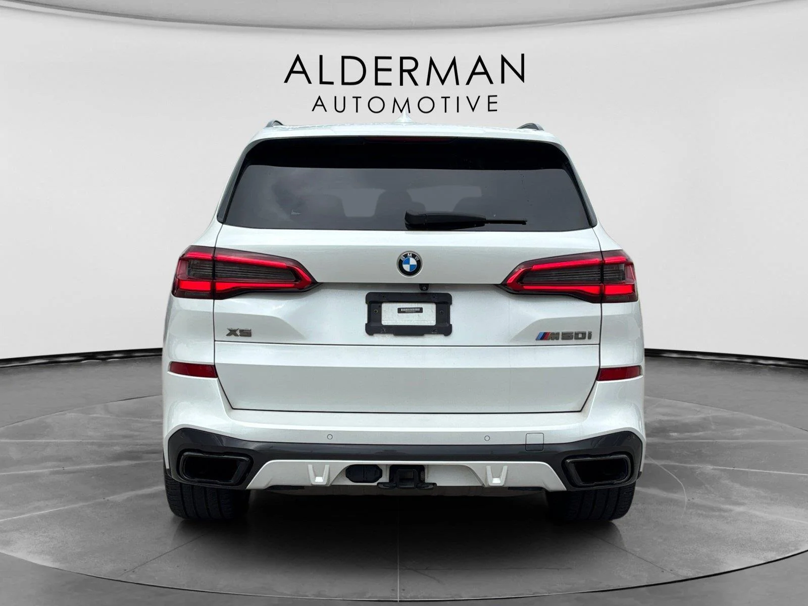 Used 2020 Mineral White Metallic BMW M50i image 4