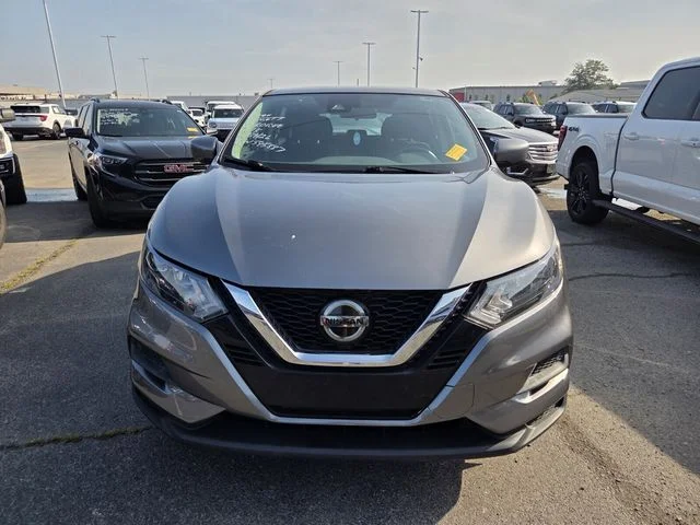Used 2020 Gray Nissan S image 2