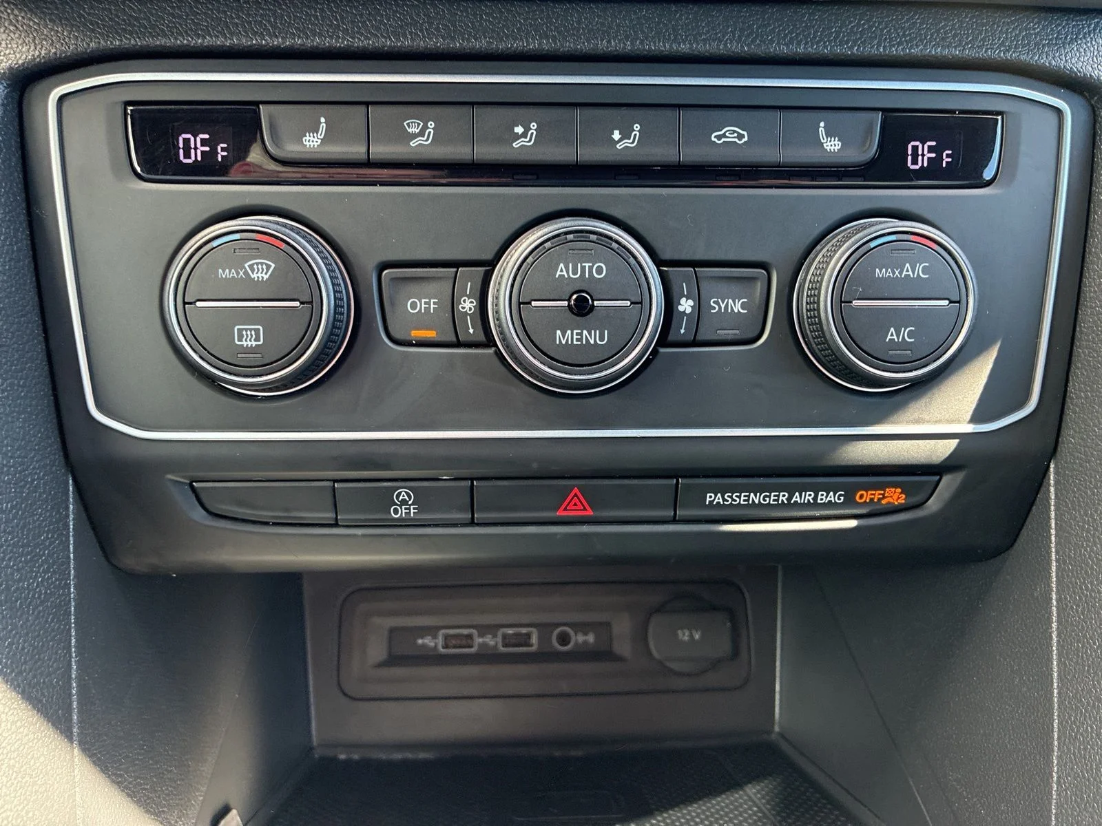 2020 Volkswagen Atlas Cross Sport SE - Photo 29