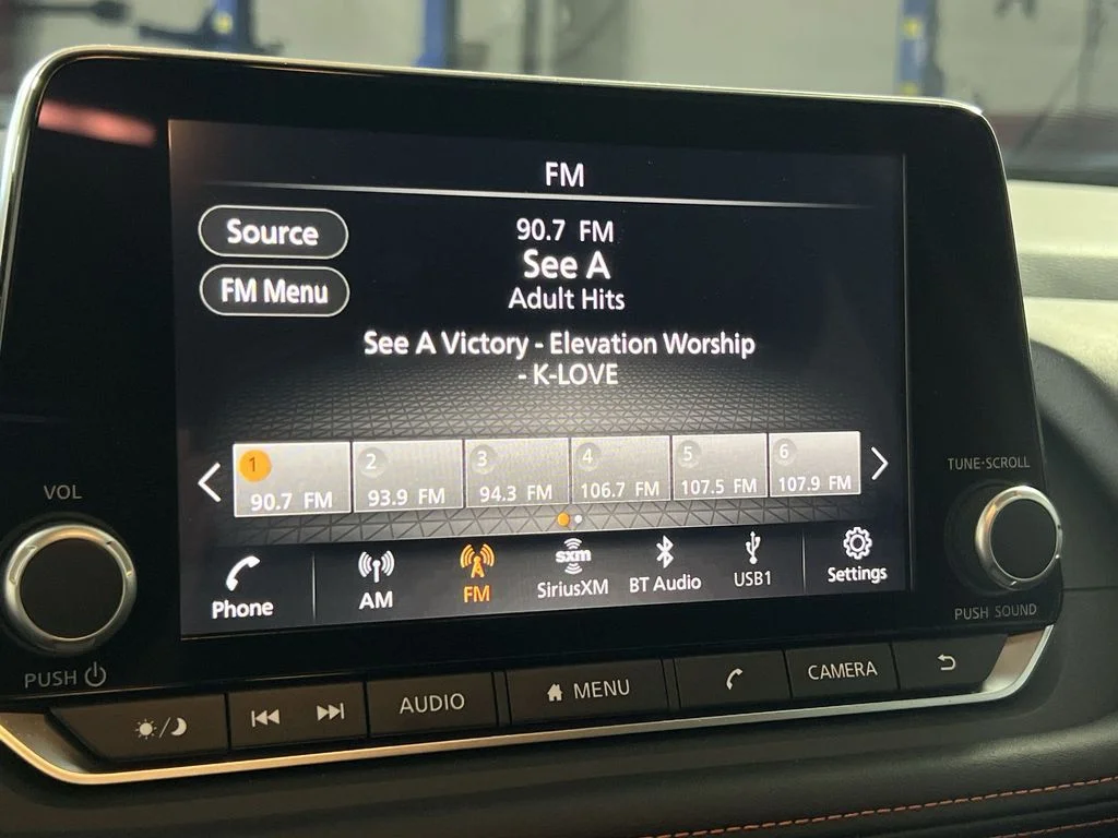 Certified Used 2025 Gray Nissan Rock Creek image 12