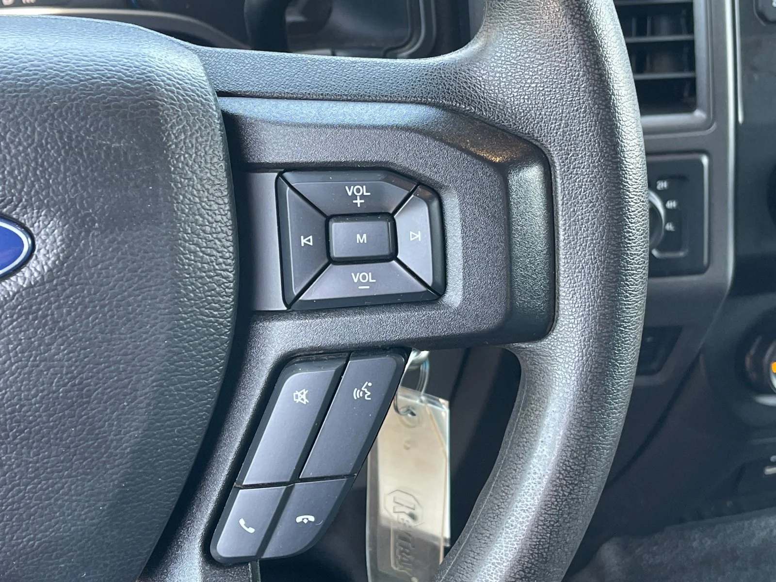 Used 2020 White Ford XL image 25