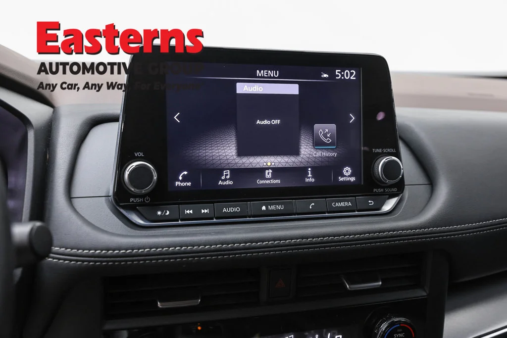 Used 2023 Gray Nissan SV image 18