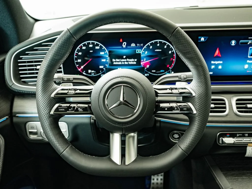 New 2026 Moonlight White Mercedes-Benz GLS 450 image 42