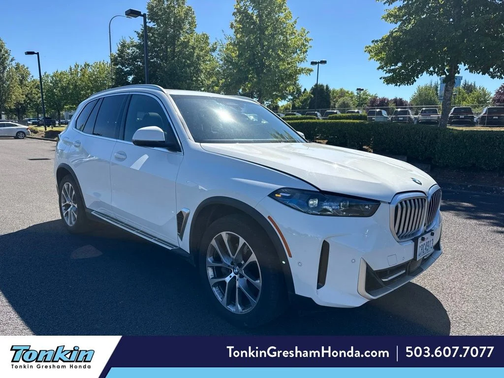 Used 2026 Alpine White BMW xDrive40i image 1