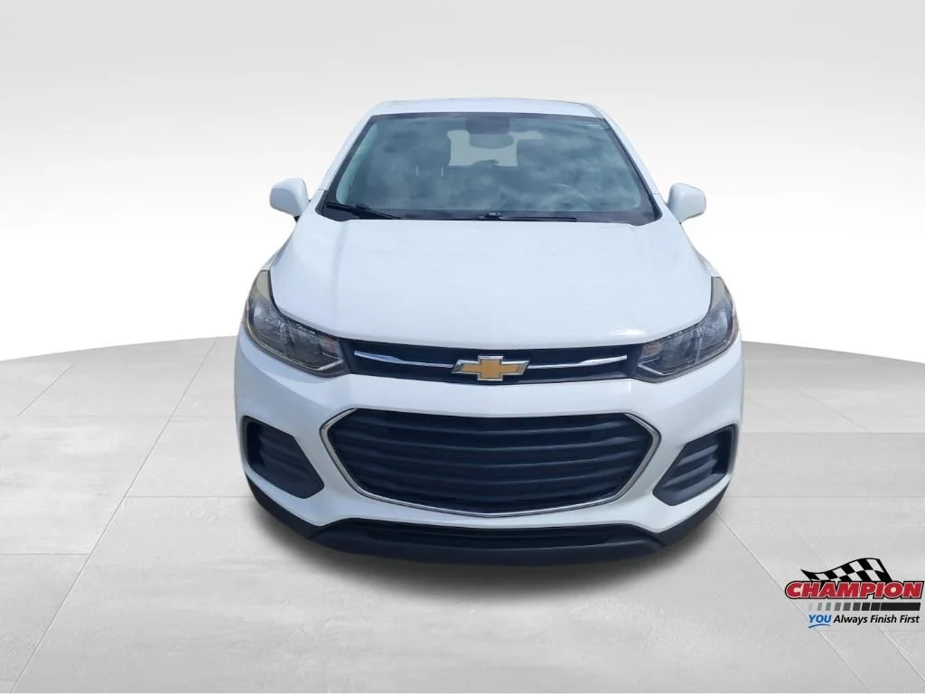 Used 2018 White Chevrolet LS image 30