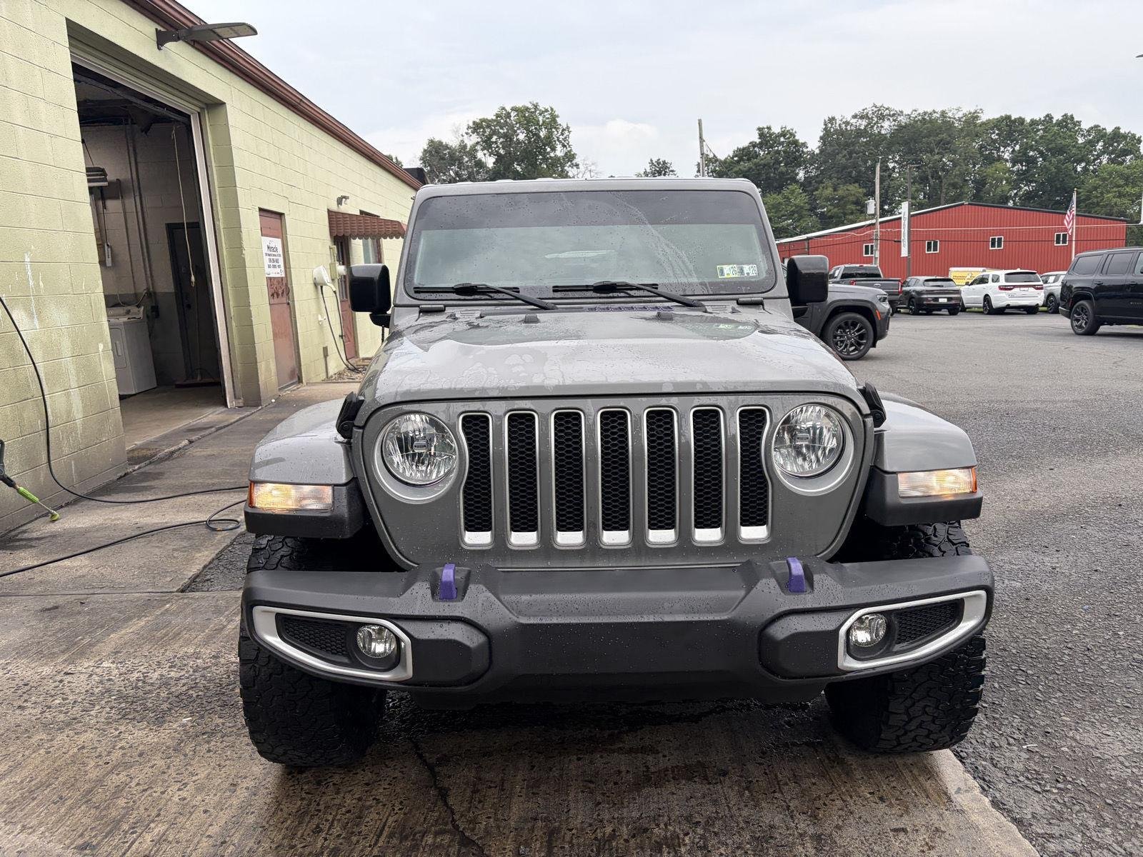 Used 2021 Sting-Grey Jeep Unlimited Sahara image 2