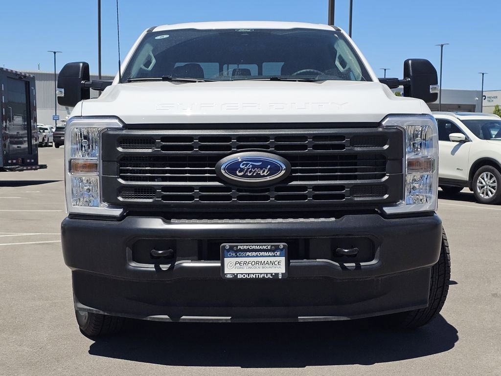 New 2026 Oxford White Ford XL image 3