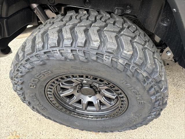 New 2026 Granite Crystal Metallic Clear-Coat Exterior Paint Jeep Sport S image 20