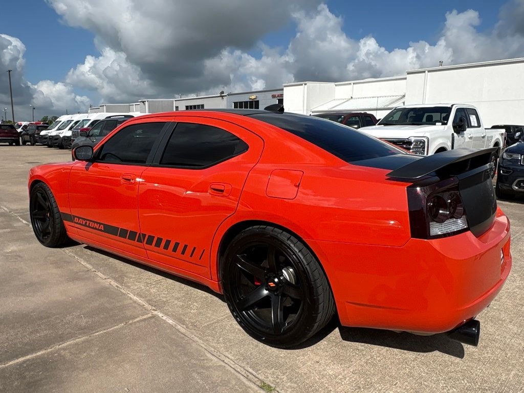 Used 2008 Orange Dodge R/T image 3
