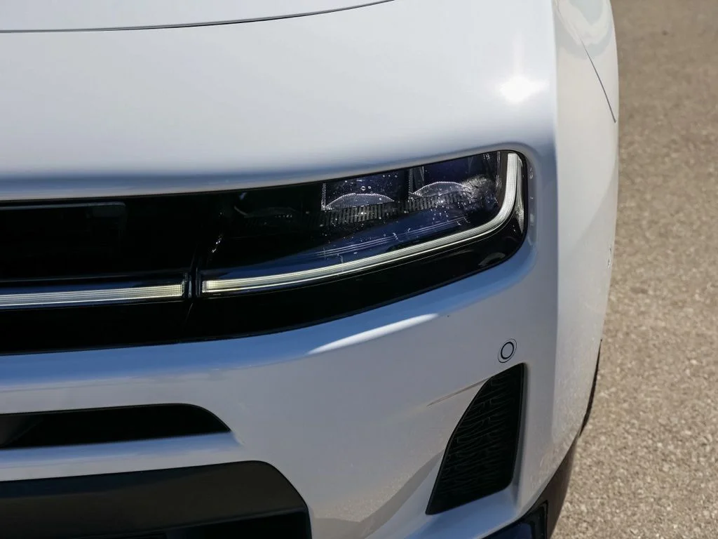 New 2026 White Knuckle Exterior Paint Dodge R/T Scat Pack 4-door AWD image 9