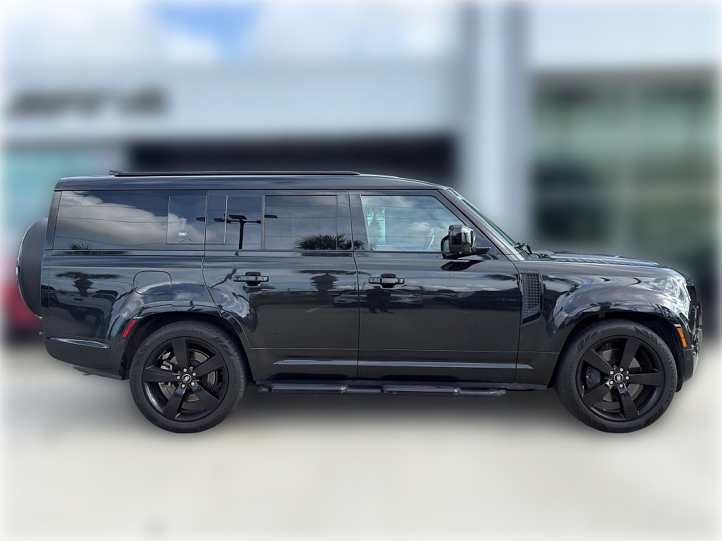 Used 2024 Santorini Black Metallic Land Rover 130 P400 X-Dynamic SE image 9