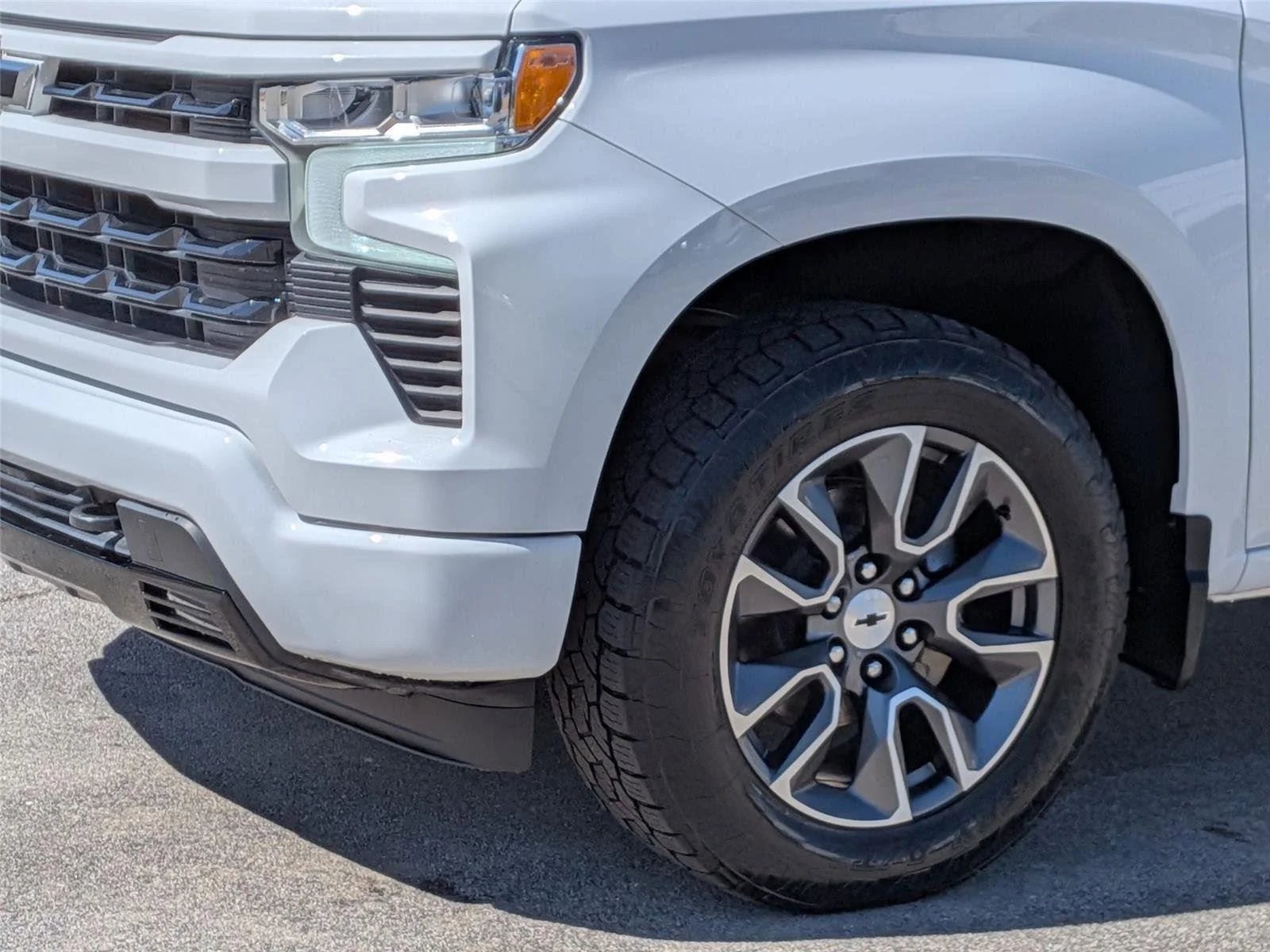 Used 2023 Summit White Chevrolet RST image 9