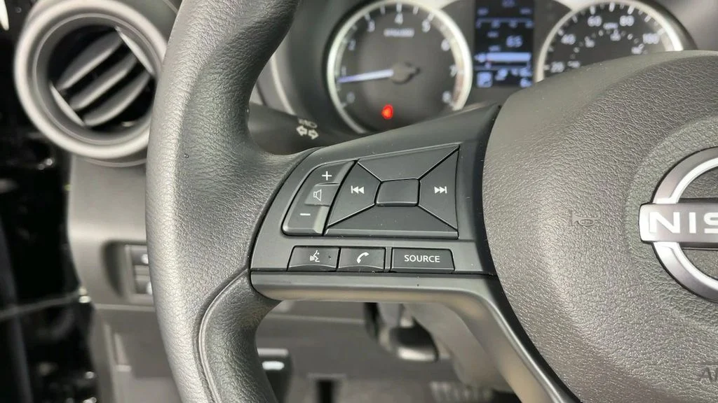 2025 Nissan KICKS PLAY Base - Photo 24