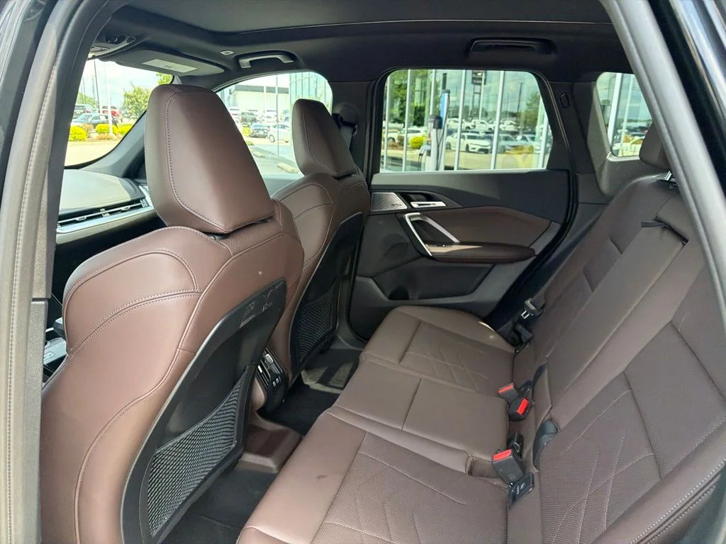 Used 2023 Black BMW xDrive28i image 26