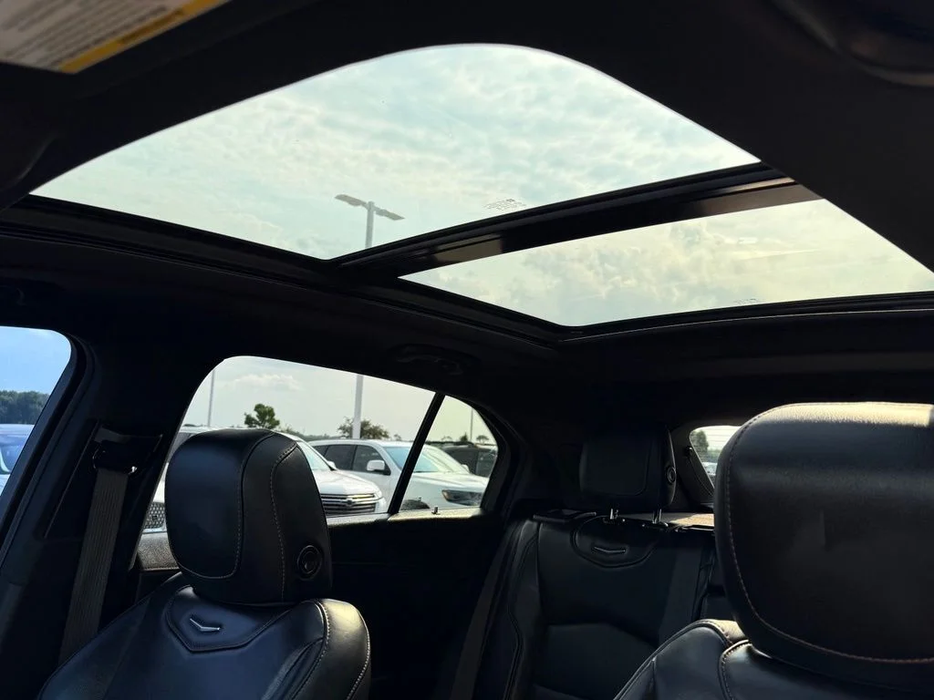 Used 2019 Red Cadillac Sport image 23