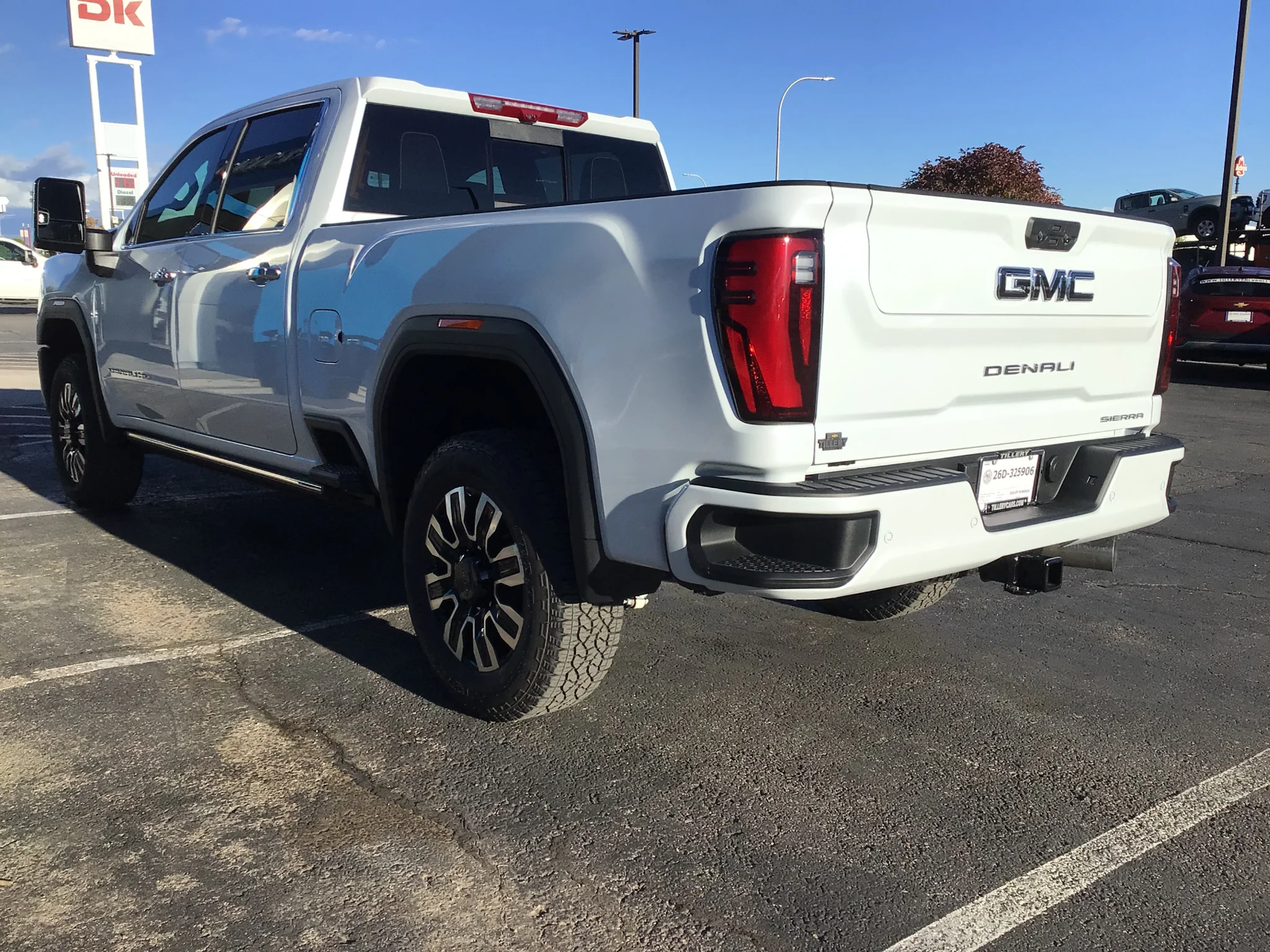 New 2026 Glacier White Tricoat GMC Denali Ultimate image 4