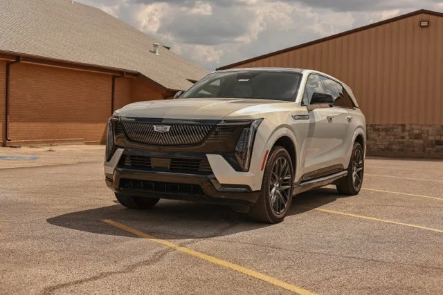 2025 Cadillac Escalade IQ Sport 1