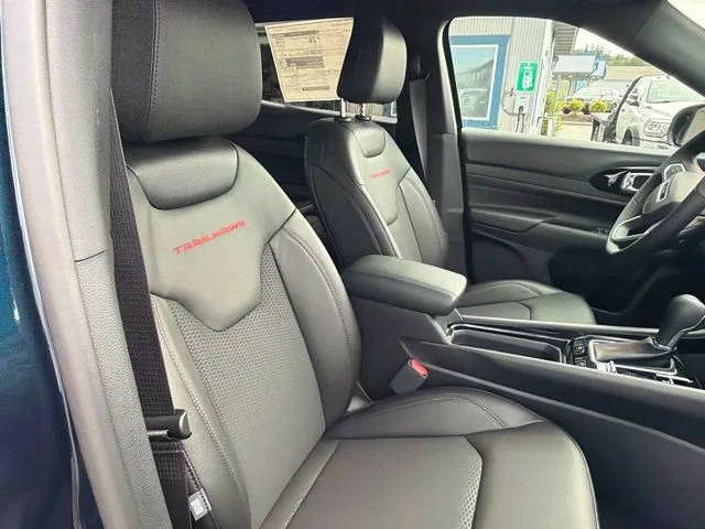 New 2026 Fathom Blue Pearl Coat Jeep Trailhawk image 10