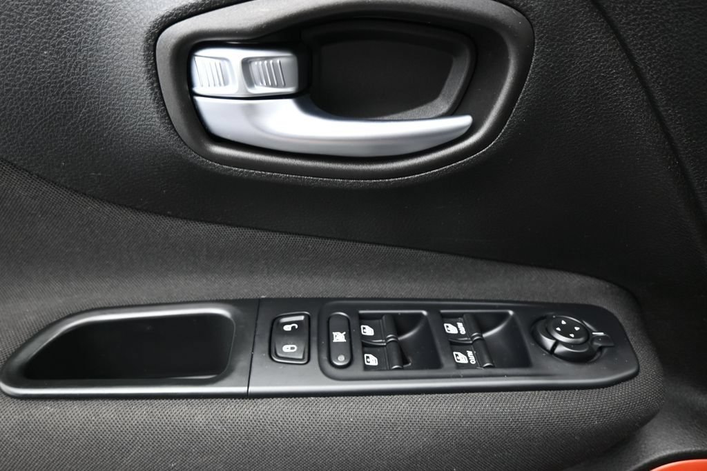 Used 2018 Jetset Blue Jeep Upland Edition image 10