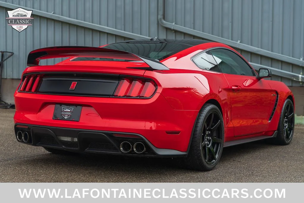 Used 2017 Red Ford Shelby GT350R image 29