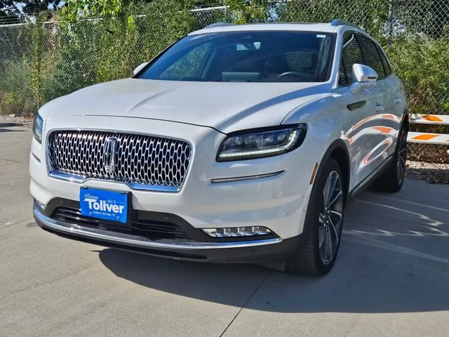 Used 2023 White Metallic Lincoln Reserve image 2