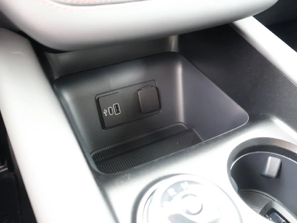New 2026 Agate Black Metallic Ford Active image 40