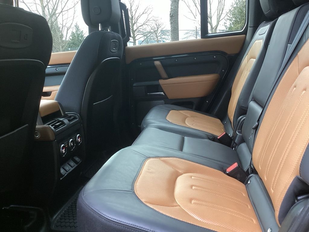 Used 2022  Land Rover X image 6
