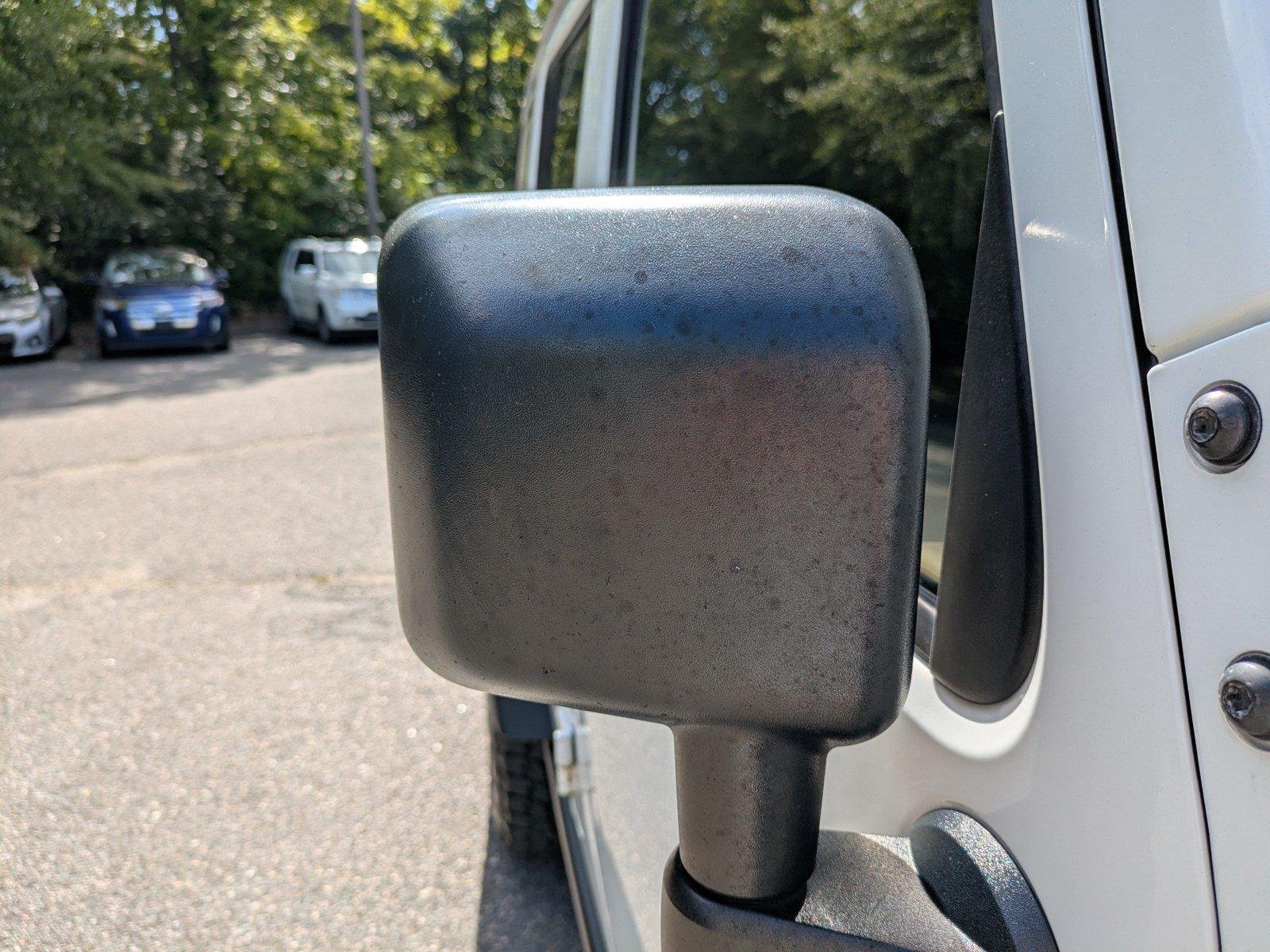 Used 2015 Bright White Clearcoat Jeep Rubicon image 12