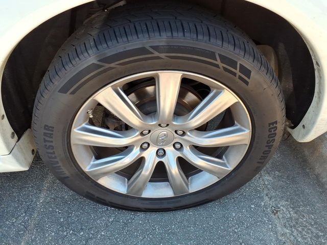 Used 2014 White INFINITI Base image 12
