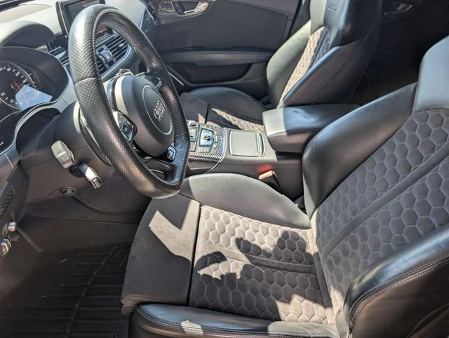 Used 2017  Audi 4.0T Prestige image 8