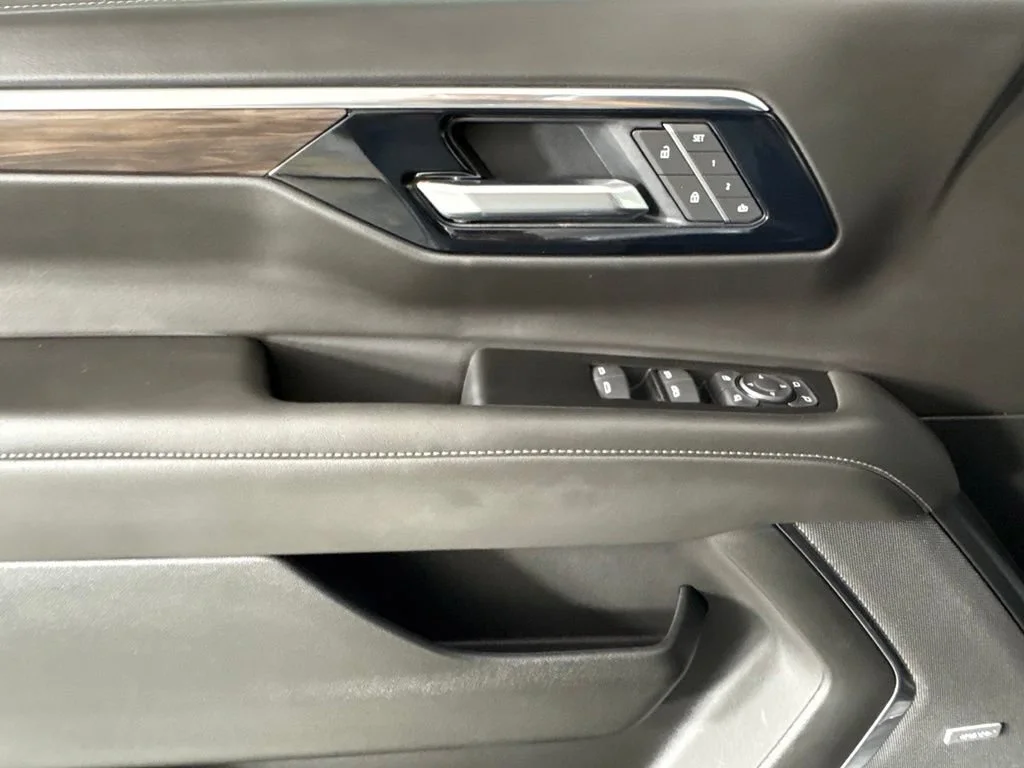 New 2026 Sterling Gray Metallic Chevrolet LT image 23