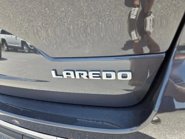 New 2026 Baltic Gray Metallic Clear-Coat Exterior Paint Jeep Laredo X image 12
