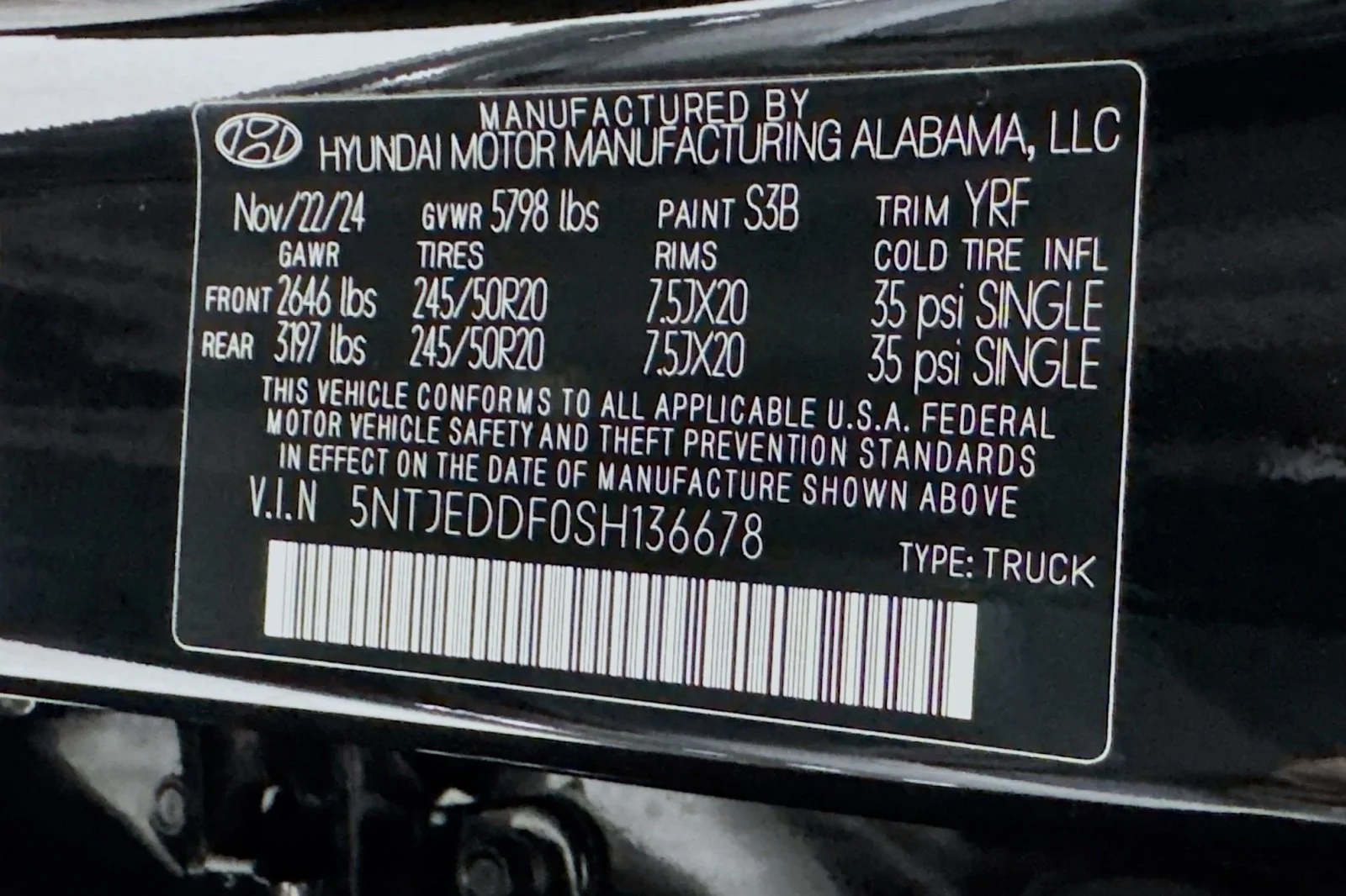 Used 2025 Phantom Black Hyundai Limited image 29