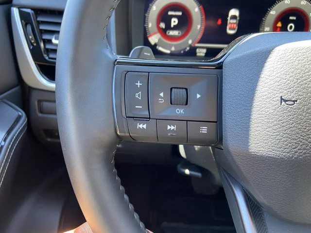 2025 Nissan Rogue SL - Photo 18
